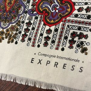 Express Scarf 46”x 45” Paisley Blue, Cream Red preowned made in Italy